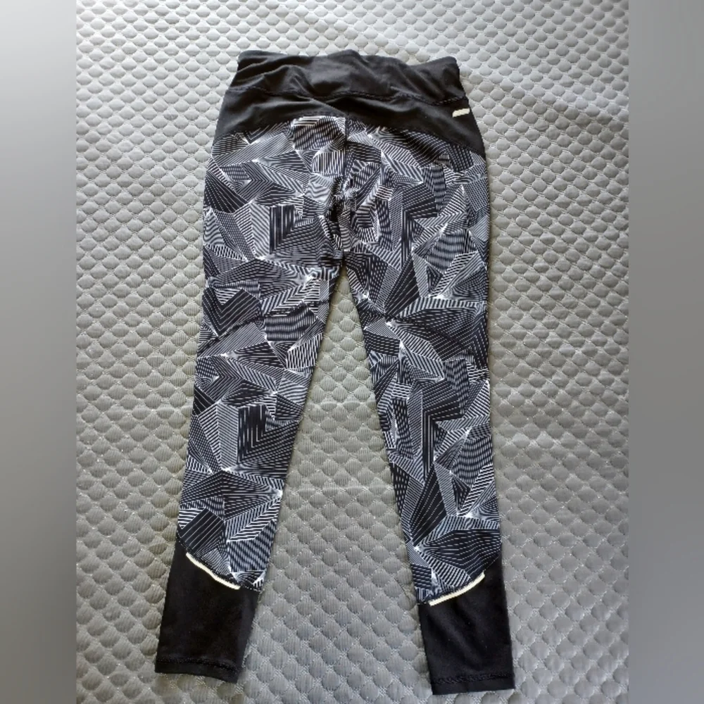 Danskin - Picture 2 of 4